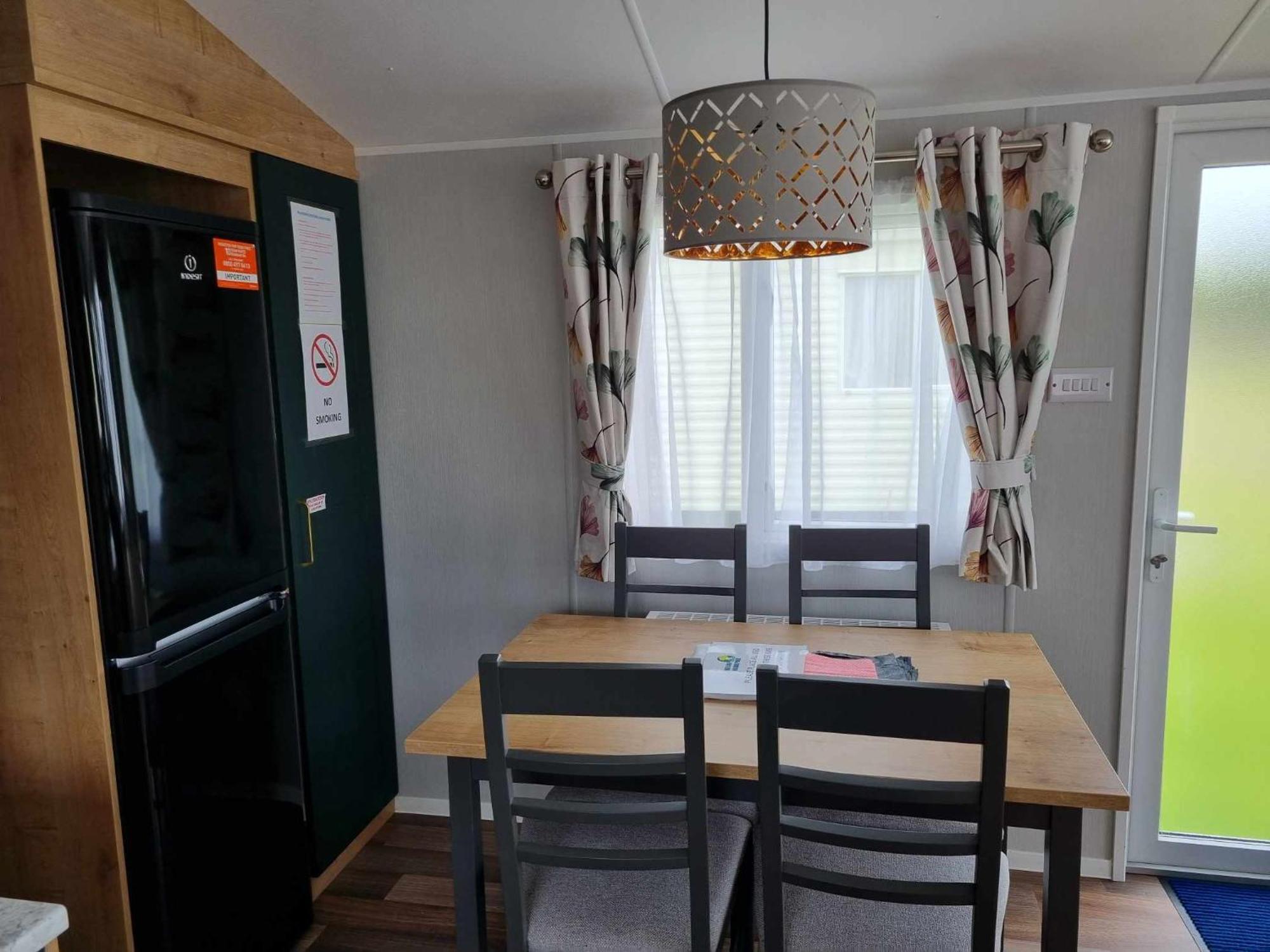 Red Lion Holiday Park Арброт Екстер'єр фото